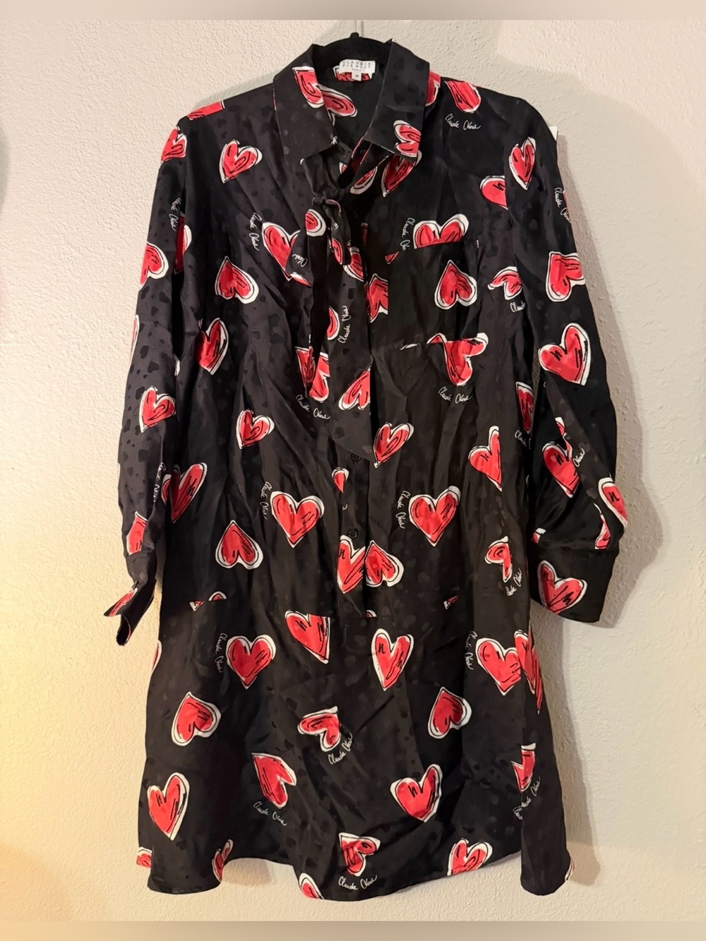 "Wear your heart on your sleeve, with this stunning Claudie Pierlot piece!" - Picture 5 of 10